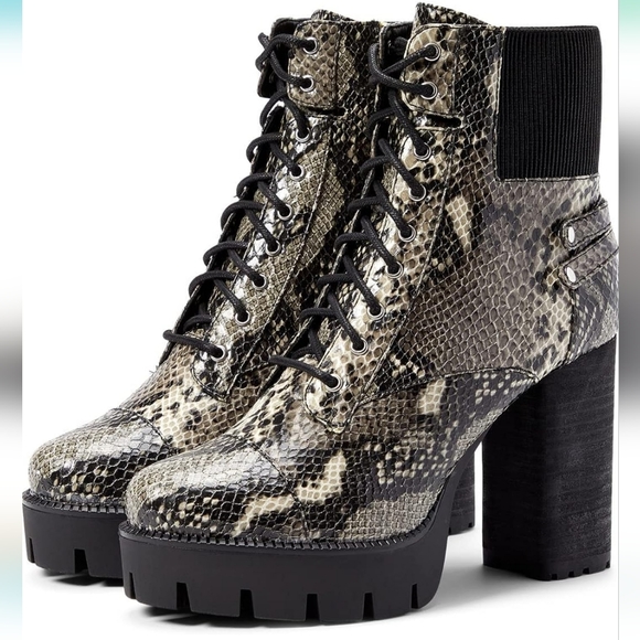 NWOB Charles by Charles David Wyatt snake boots - Picture 1 of 10